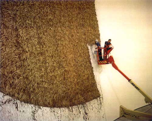 Richard Long making River Avon Mud Arc, Bilbao Guggenheim, 2000